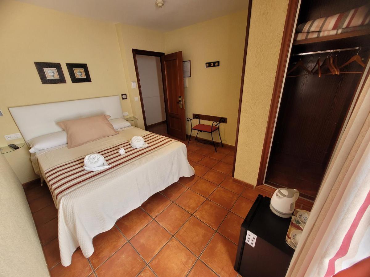 Hostal Jayma Salobreña Zewnętrze zdjęcie