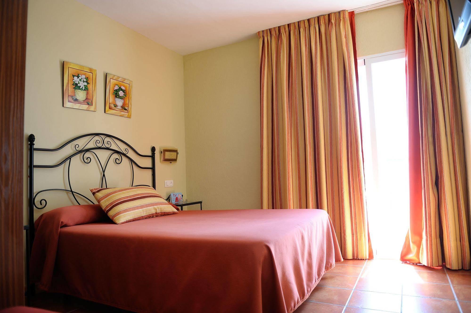 Hostal Jayma Salobreña Zewnętrze zdjęcie